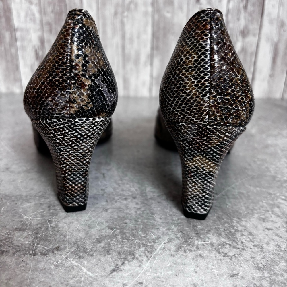 Vintage M. Jerrold by Margaret J. Brown Snakeskin Geometric Spain Pumps Size 10 - Picture 6 of 7